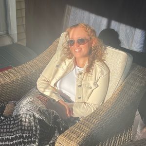 Meet your Posher, Sheila